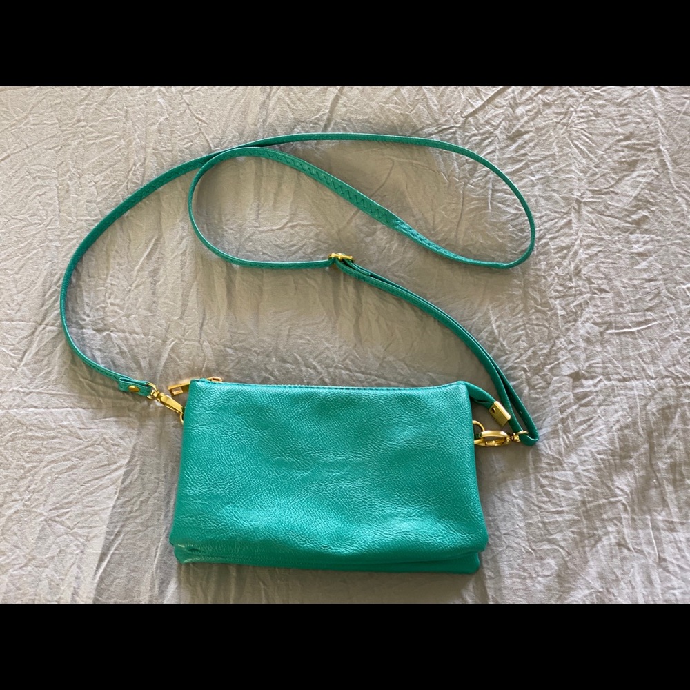 🌻EUC Faux leather crossbody purse